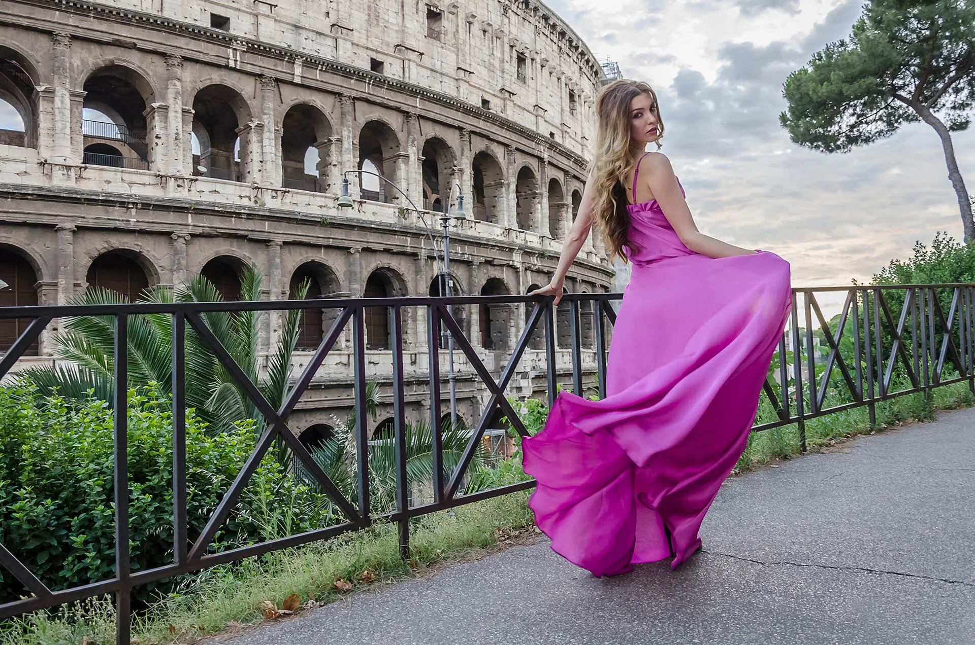 Solo traveler photoshoot experience in Rome